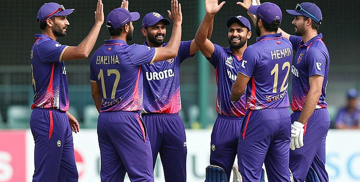 ২৪০-এর আড়ালে দশ রান: মাসকাটের অনূর্ধ্ব-১৯ দলকে চিনতে যে স্কোরকার্ড কাজে আসবে না ২৪০-এর আড়ালে দশ রান: মাসকাটের অনূর্ধ্ব-১৯ দলকে চিনতে যে স্কোরকার্ড কাজে আসবে না