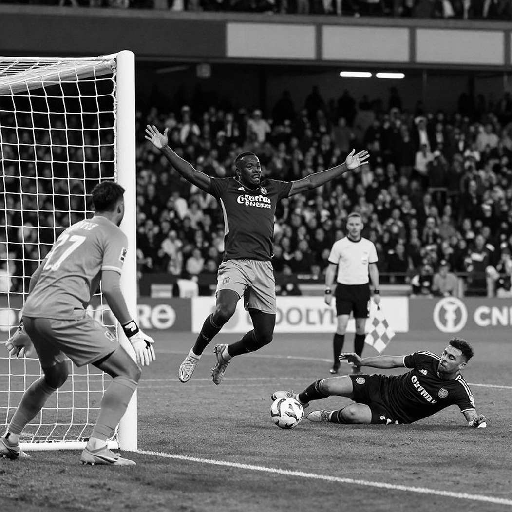 Two No. 9s Without Messi: Álvarez and Lautaro Are Scaloni's Plan B, Not a Revolution Two No. 9s Without Messi: Álvarez and Lautaro Are Scaloni's Plan B, Not a Revolution