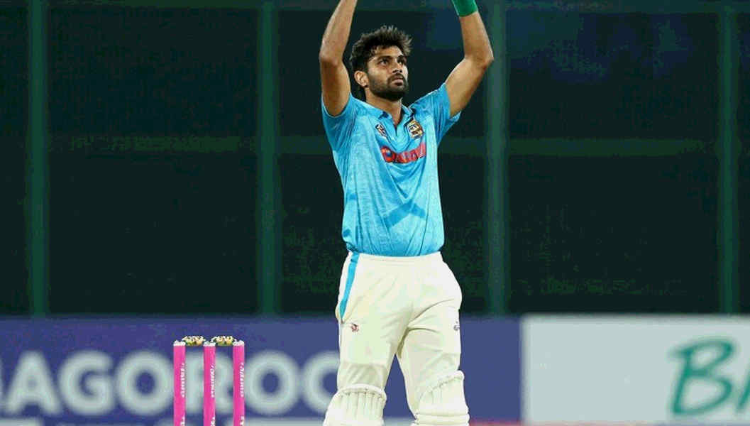 The No. 8's Prayer: Rawalpindi's 26/6 and Asian Cricket's Inverted Scorebook
