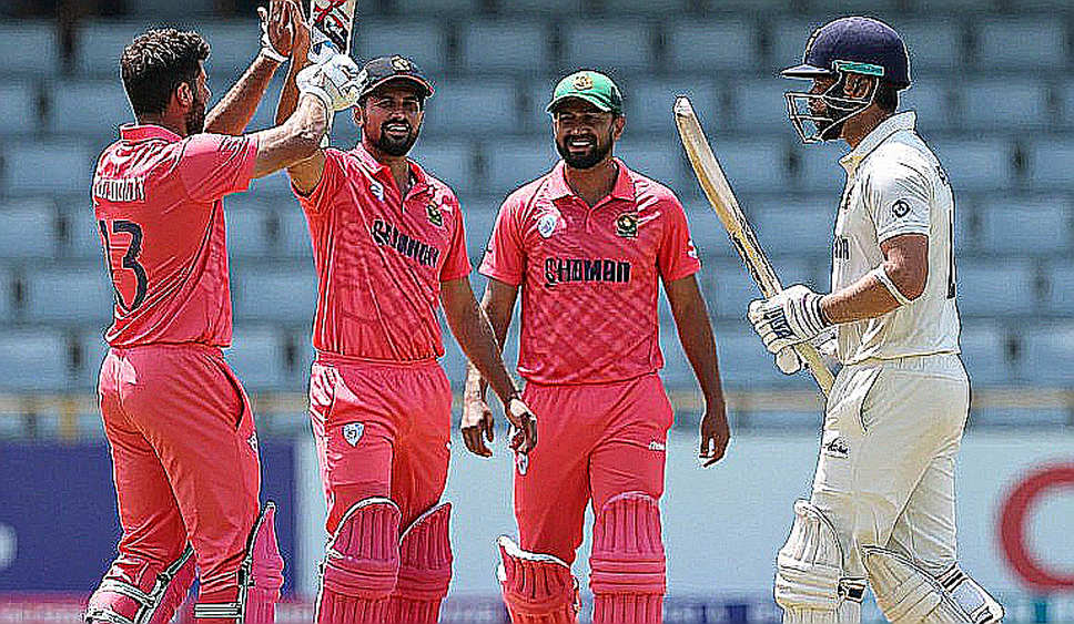 তথ্যের পাইপলাইন ভেঙে গেলে: ক্রিকেট, ব্লকচেইন ও সত্যের নতুন ঠিকানা তথ্যের পাইপলাইন ভেঙে গেলে: ক্রিকেট, ব্লকচেইন ও সত্যের নতুন ঠিকানা