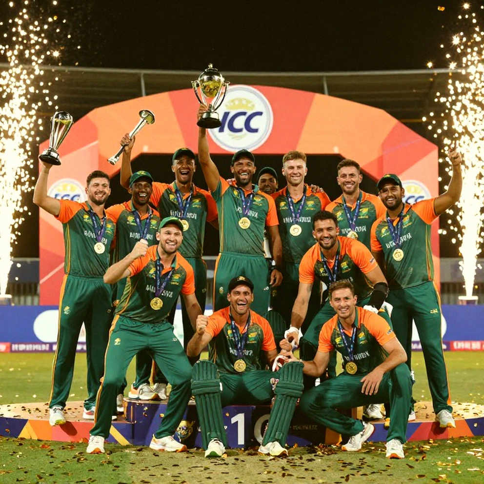 আলোই যখন প্রতিপক্ষ: ডারবানের গোধূলিতে অস্ট্রেলিয়ার ১৩৯ রানের লিড আর ডাব্লুটিসি পয়েন্টের হিসাব আলোই যখন প্রতিপক্ষ: ডারবানের গোধূলিতে অস্ট্রেলিয়ার ১৩৯ রানের লিড আর ডাব্লুটিসি পয়েন্টের হিসাব