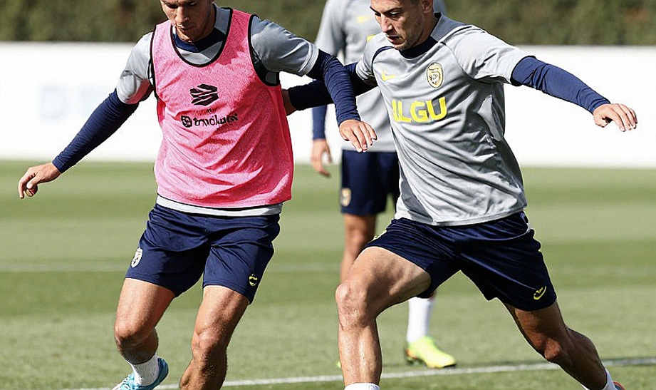 A Photo-Court in the News-Vacuum Season: One Wrong Name Casts a Shadow Over Two Real Madrid Stars