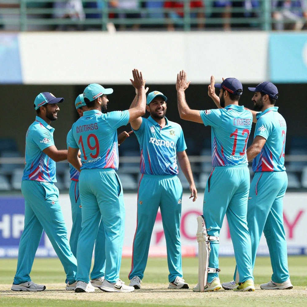 দুবাইয়ের নীরব জ্যামিতি: দুই রিস্ট-স্পিনার আর একটি নিয়ন্ত্রিত করিডর