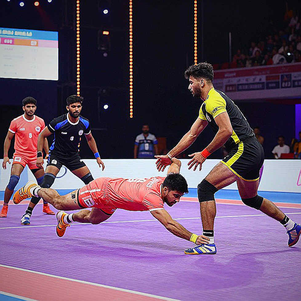 ৩৭–৩৪: যে ঘড়ি ইরান বাজিয়েছিল, আর যে সুইচ ভারত টিপেছিল