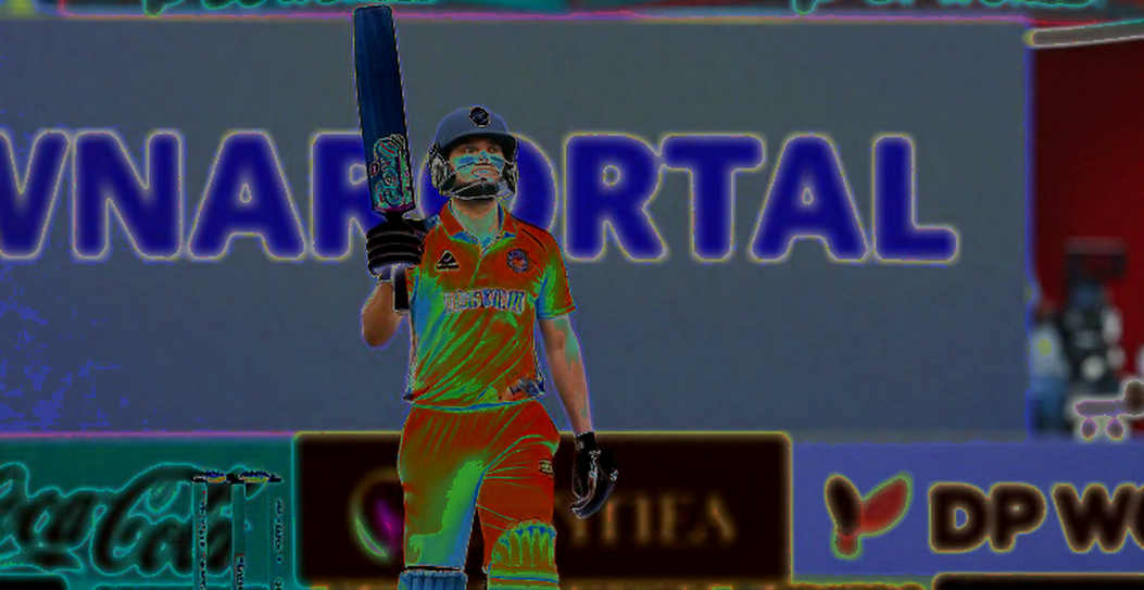 নাম্বার ফাইভের খাতা: ধোনির পাশে বসে যুবরাজের রেকর্ড ভাঙলেন রাহুল