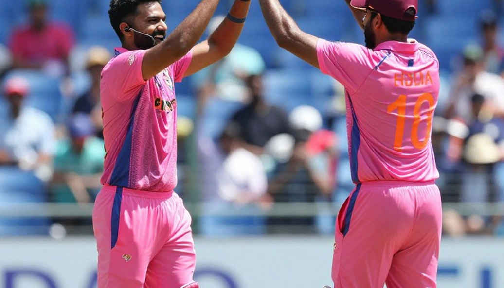 রাওয়ালপিন্ডার ফাঁকা গ্যালারি, ঢাকার ছাদের চিৎকার: বাংলাদেশের টেস্ট জয় যেভাবে স্মৃতির মানচিত্র বদলে দিল